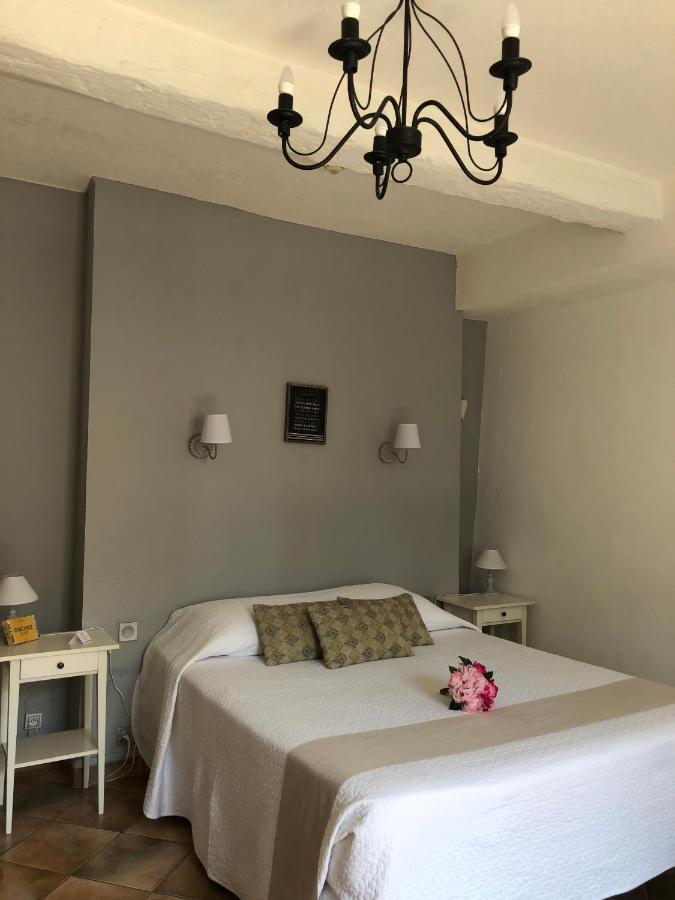 Le Flore Hotel