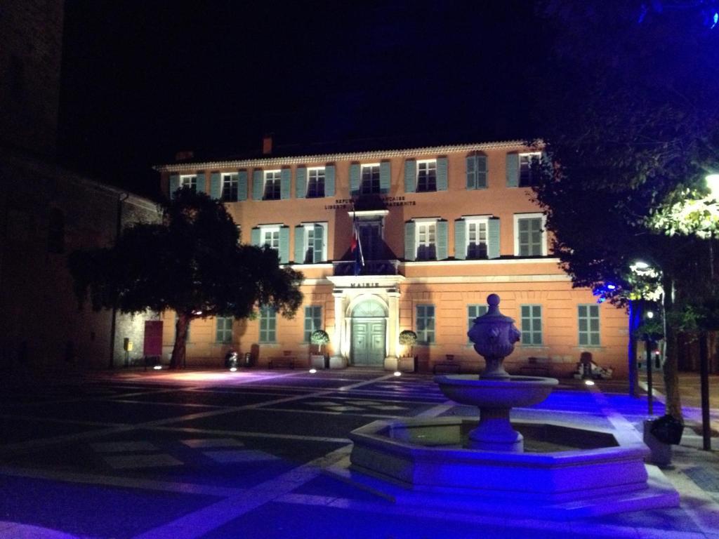 Le Flore 2* Fréjus